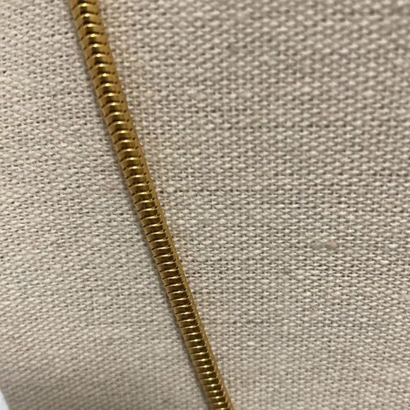 Avon Vintage 1976 Geometric Collection Two Tone Pendant Necklace - Picture 3 of 6